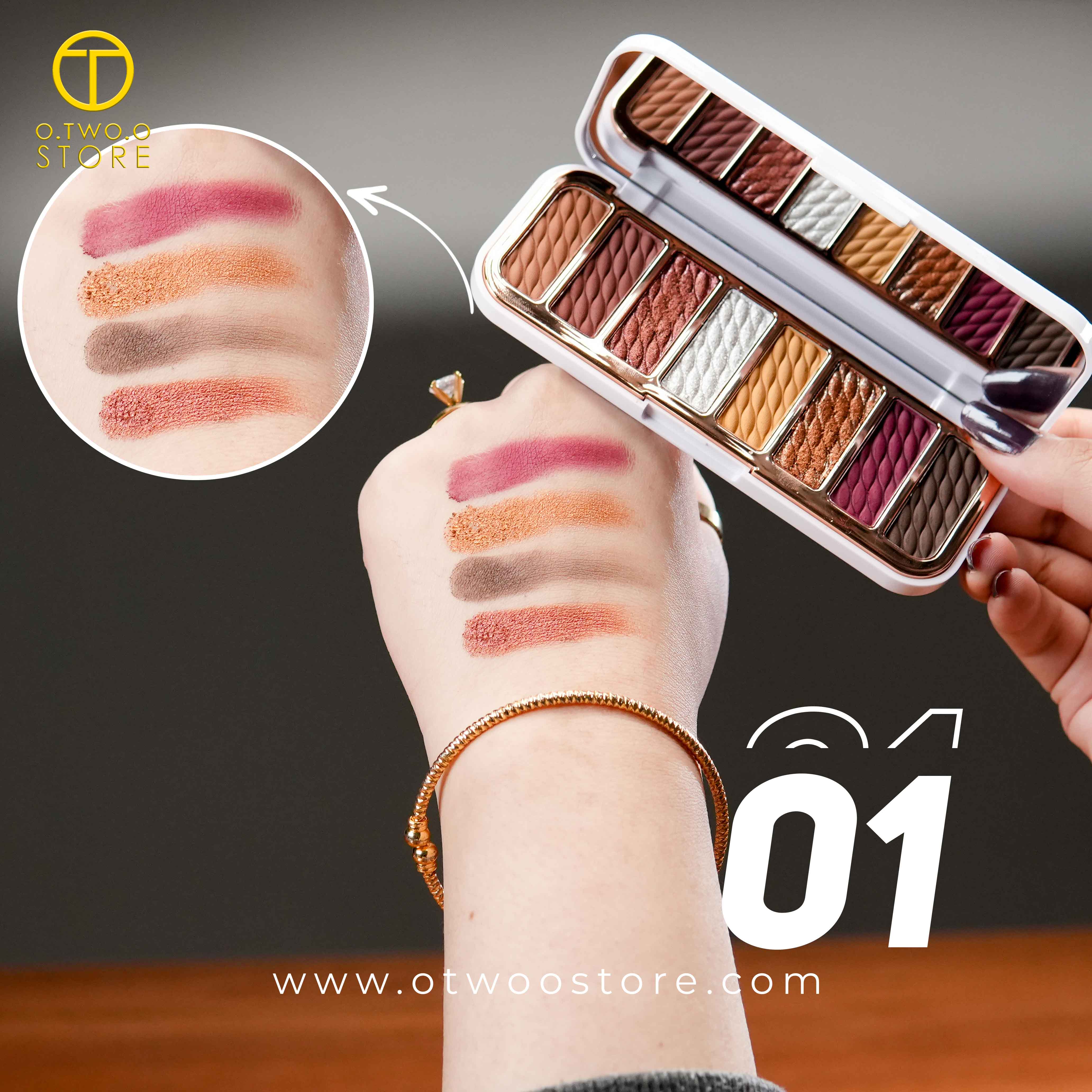 O.TWO.O Luxury Gold Eyeshadow Palette