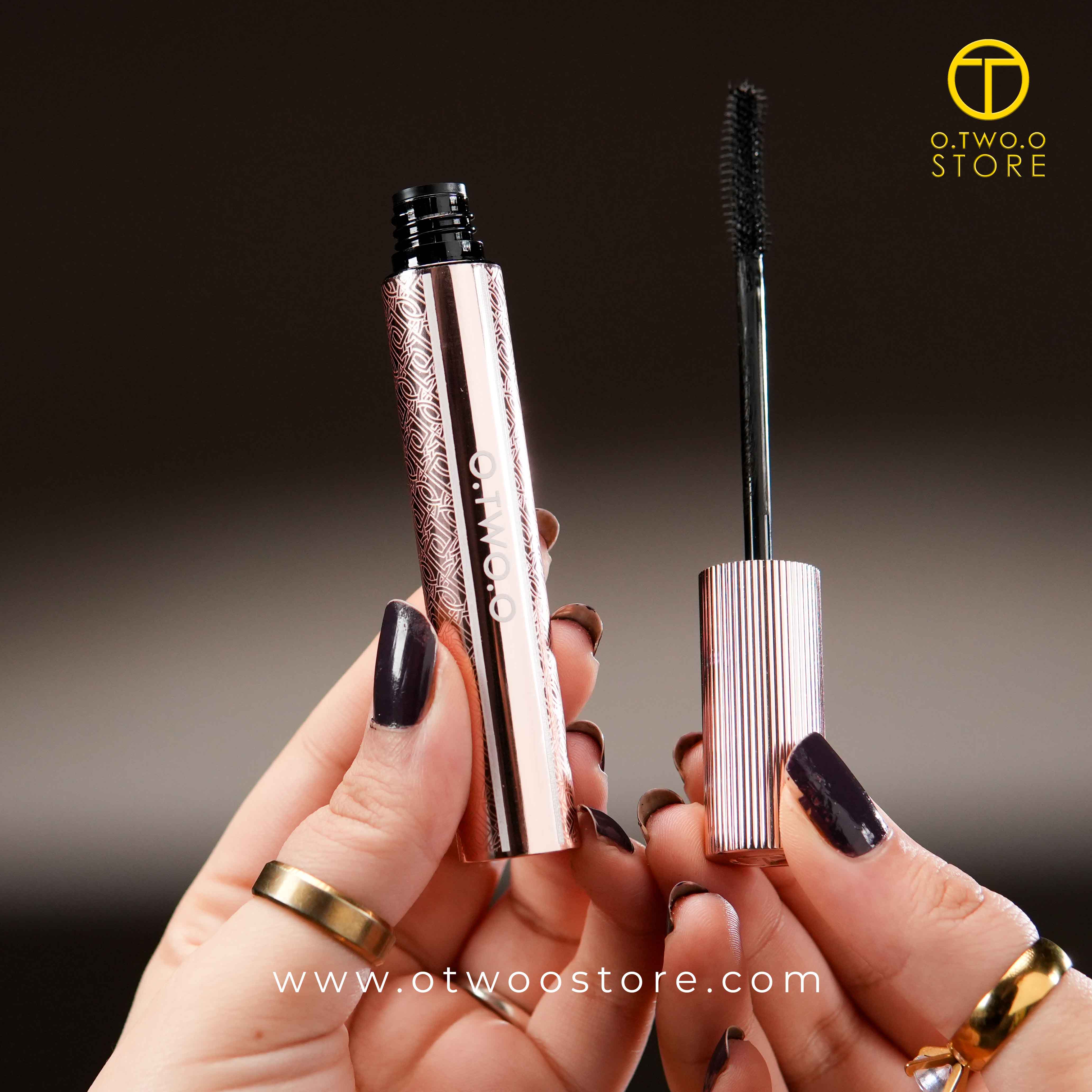 O.TWO.O Hyper Curl Mascara