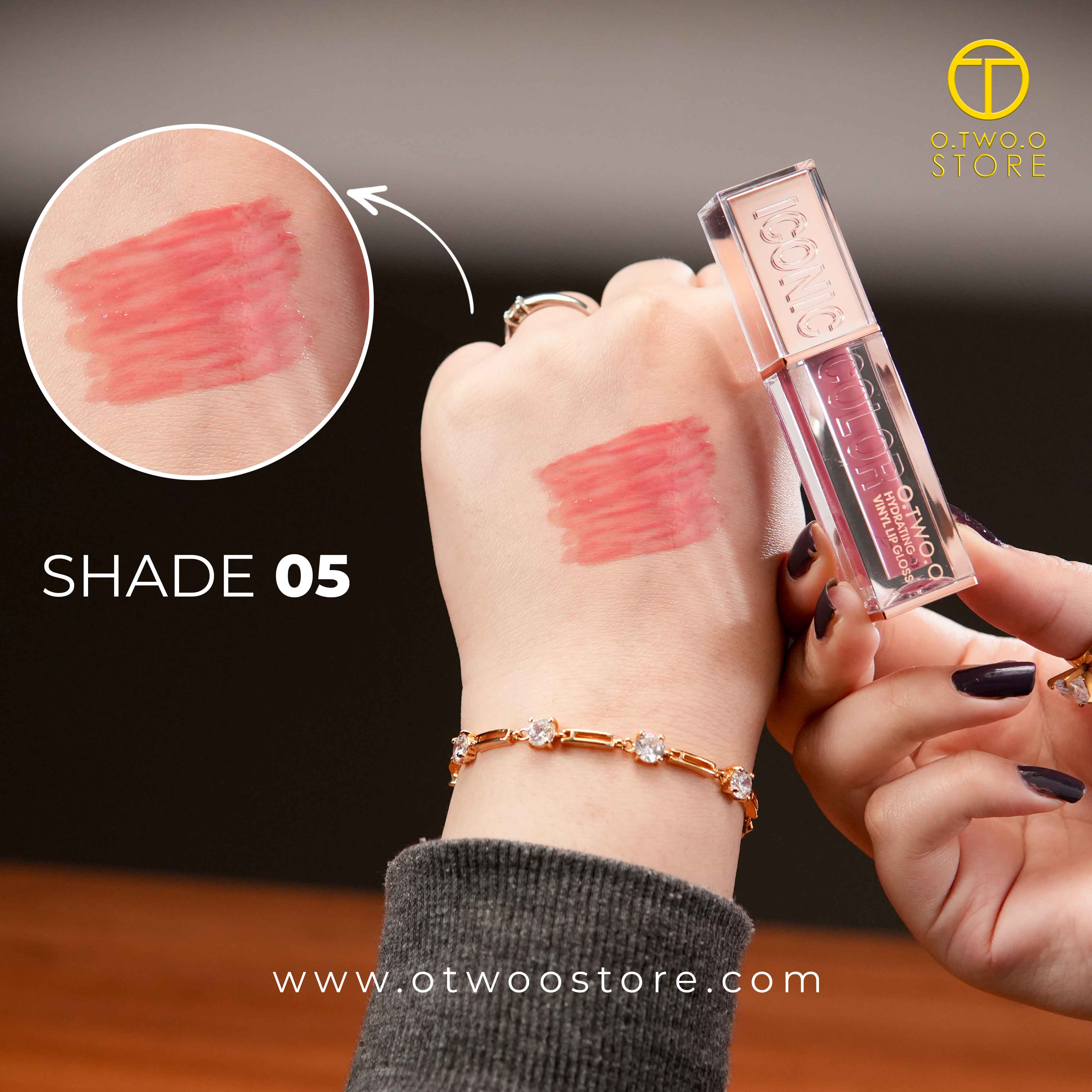 O.TWO.O Hydrating Vinyl Lip Gloss