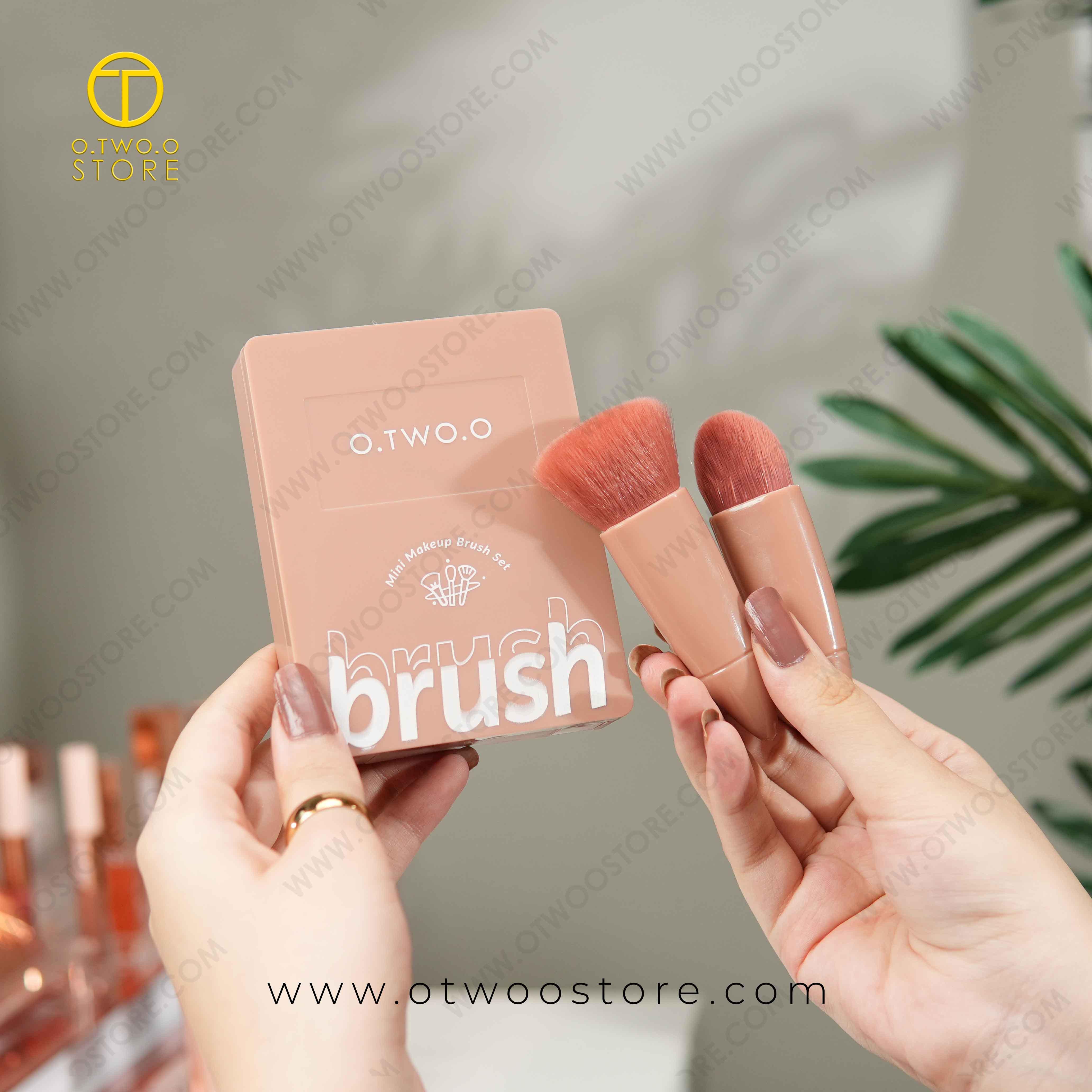 O.TWO.O 5pcs Brushes with Mirror