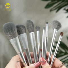 O.TWO.O 8pcs Makeup Brush Set Silver