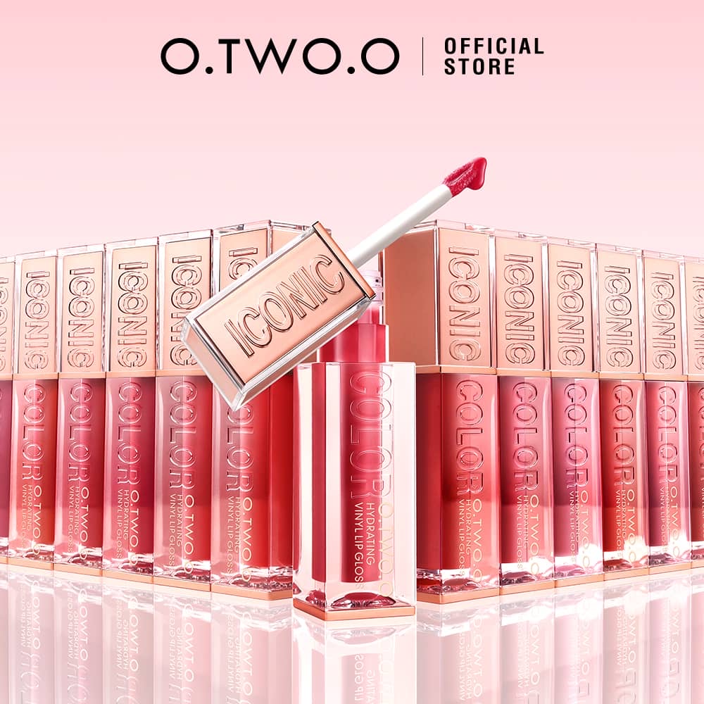 O.TWO.O Iconic Plump Lip Gloss