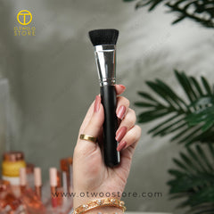 O.TWO.O Foundation brush